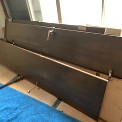 ドアや戸棚などの端材・材木