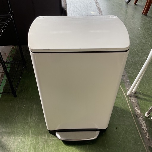 ゴミ箱　　45Lくらい　ペダル式　中古②