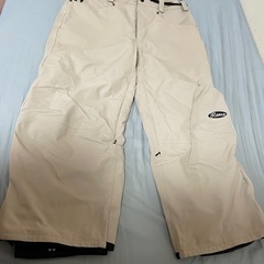 Rorm スノボウェアの画像