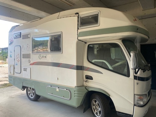 キャンピングカー