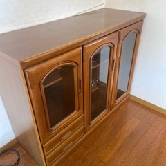 決まりました！！食器棚の画像