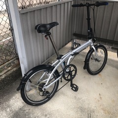 自動車