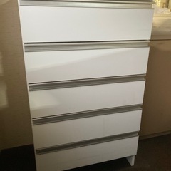 ベルーナ　ランドリー　収納庫