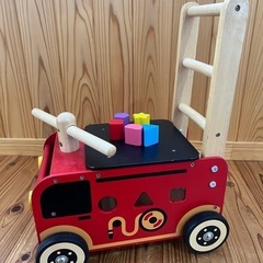 木のおもちゃウォーカー＆ライド消防車の画像