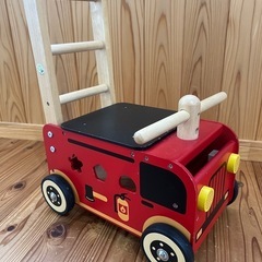 木のおもちゃウォーカー＆ライド消防車