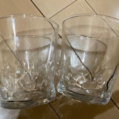商談中　コップ　お皿など