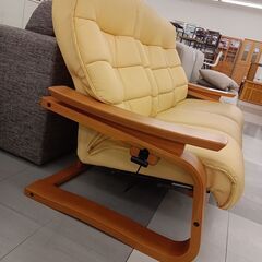 ★ジモティ割あり★  3人掛けソファー イエロー系 H85×D66×W170 クリーニング済み TC1771の画像