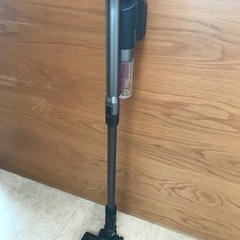 【決まりました】☆掃除機　充電式サイクロンスティッククリーナー　アイリスオーヤマ　SCD-141P-B   2021年製