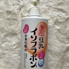 豆乳イソフラボン　全身化粧水