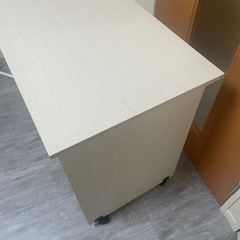 pcテーブル&2人掛けソファの画像