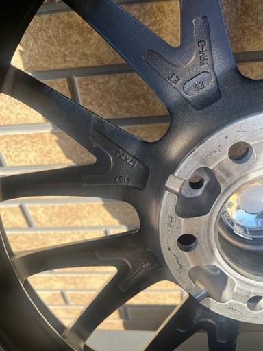 【受け渡し者様決定】最終値下げ215/55R17スタッドレスタイヤセット