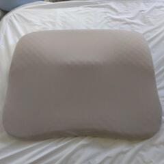 【受け渡し者様決定】ニトリ肩、首、背中も支えるまくらの画像