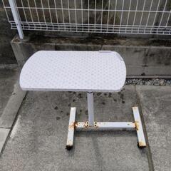 昇降テーブル