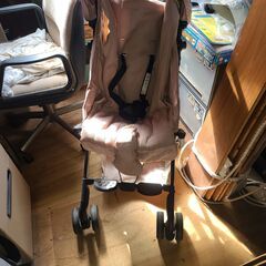 バギーを差し上げます。但し、取りの来れる方のみ