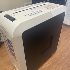 アイリスオーヤマ　家庭用シュレッダー