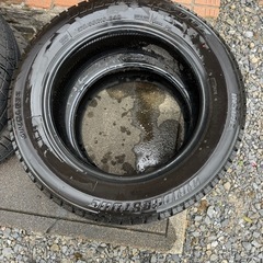 スタッドレスタイヤ　4本セット　アクア１７５65  R15ブリザックの画像