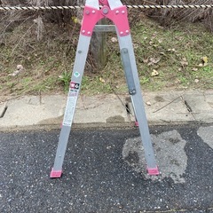 格安！早い者勝ち！ガタつきなし！３段脚立