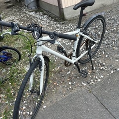 スポーツタイプの自転車の画像