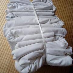 中古ベッドシーツ１０枚　白、少し汚れなどありの画像