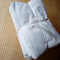 中古ベッドシーツ１０枚　白、少し汚れなどありの画像