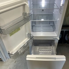 2023年製　SHARPノンフロン2ドア冷蔵庫152L/ホワイト/付け替え両開き！の画像