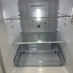 2023年製　SHARPノンフロン2ドア冷蔵庫152L/ホワイト/付け替え両開き！の画像