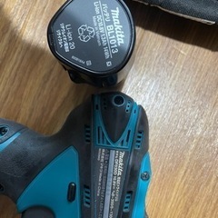 マキタ 電動ドリル バッテリー付きの画像