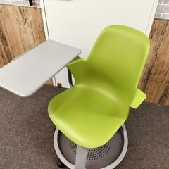 ｓｔｅｅｌｃａｓｅ　ＮＯＤＥ　ミーテングチェア（サイドテーブル付...