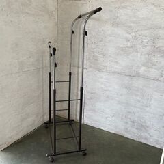 【ジモティ限定特価】 洋服ラック ハンガーラック ダークブラウン J0469の画像