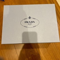 プラダ　空き箱