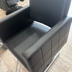 ほぼ新品3ヶ月　BARBERPUB サロンチェア　¥27300→¥3000の画像