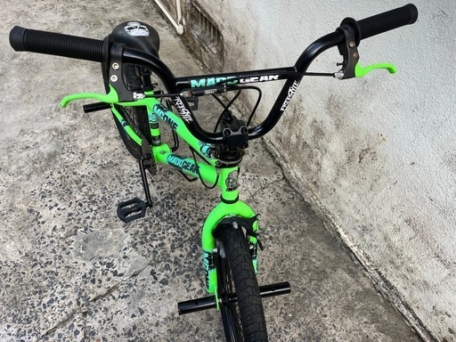 20インチMadd GearフリースタイルBMXバイク自転車街乗り ?プロフ必読