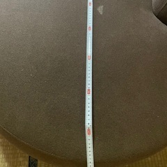 茶色いソファの画像