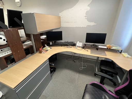 オフィスデスク　キャビネット付き　定価25万円