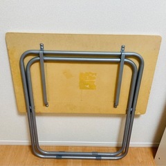 テーブル　折りたたみテーブルの画像