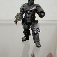 アイアンマンとエイリアン　ガチャガチャガチャセットの画像