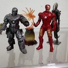 アイアンマンとエイリアン　ガチャガチャガチャセット