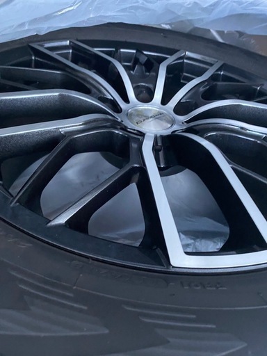 BMW X5 スタッドレスタイヤ(ホイール付き)写真追加しました！
