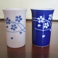 湯飲み・陶器製ゆのみ・（小花用花器・小花用花瓶）の画像