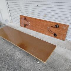 長テーブルの画像