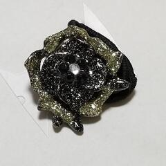 未使用　黒い花デザインヘアゴム