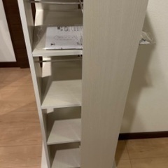 【定価11,110円／実質新品／組立て済み／24年9月26日購入】山善 回転本棚 幅45×奥行45×高さ115.5cm 5段 壁付け・角置き可 コンパクト 大容量 組立品 ホワイト 木目調 DSRR-5(JW)の画像