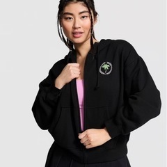 新品未使用Victorias secretパーカーの画像