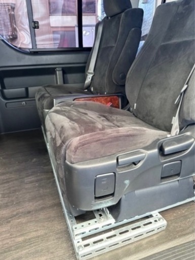 ハイエース　20系ヴェルファイアシート