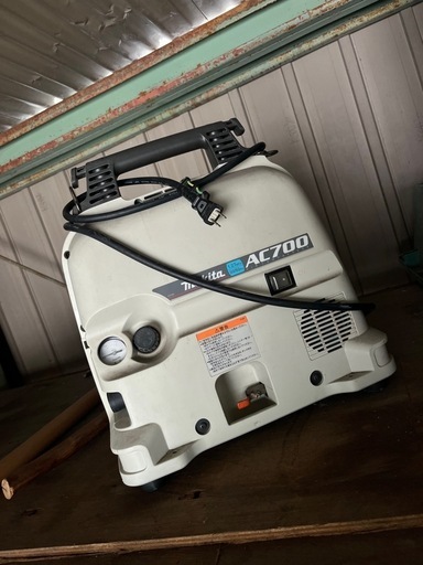 マキタ　エアコンプレッサー　コンプレッサー