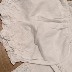 ベビー服・フォーマル3点と短パンの画像