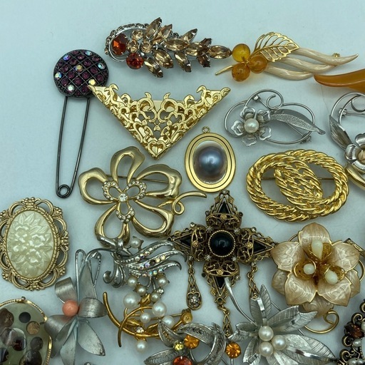 a1015601 ブローチ アクセサリー まとめ ペンダント パール 色石 宝石 コレクション レトロ 613.5g 中古品