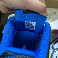 Puma SoftFoam シューズ グレー/イエロー/レッド/ブルーの画像