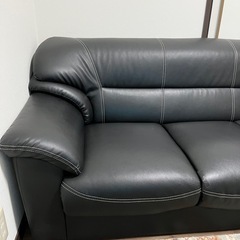(引き渡し者決定済み)ソフトレザーソファ(モダンデコ)の画像