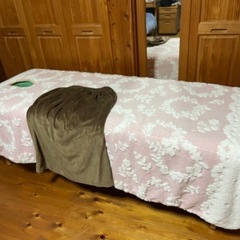 施術台　家の中で一回使用のみ　おまけ付きの画像